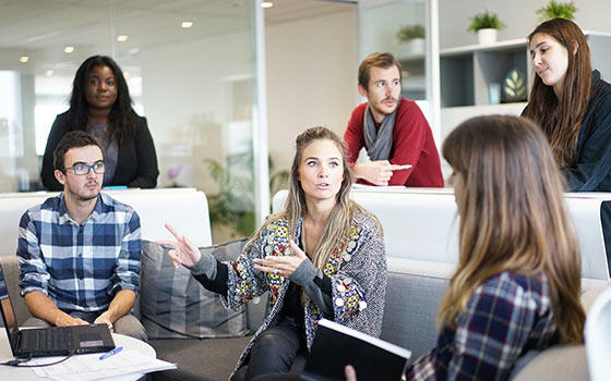 Curso online de Actitudes, emociones y respuesta automática en el ámbito laboral