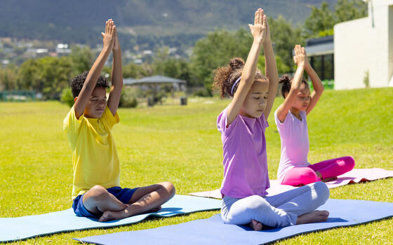 Curso online de Monitor de Yoga Infantil Curso online de Monitor de Yoga Infantil